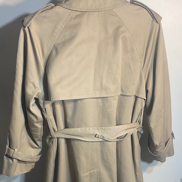 London Fog Classic Tan Trench Coat - Picture 5 of 7